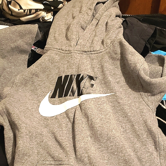 Gray and black Nike hoodie medium. - Picture 1 of 1
